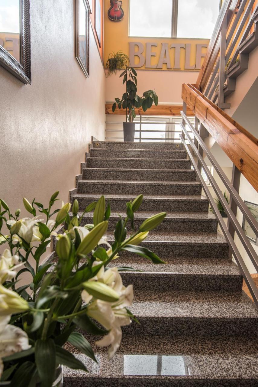 City Hotel B&B, Reception 24 7, 800M Od-From R1, Free Parking Banska Bystrica Bagian luar foto